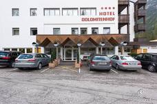 Hotel Dolomitenhof - Zugangsweg