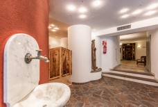 Accesso alla zona sauna