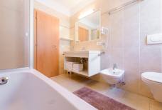 Appartements Steiner - Badezimmer Sonne
