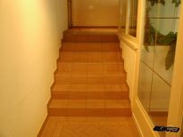 Wellness Hotel Engel - Stufen zum Hallenbad
