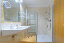 Hotel Ortler - Bagno della camera n. 201
