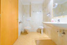 Hotel Ortler - Bagno della camera n. 201