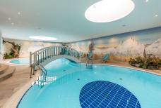 Hotel Kreuzbergpass - Hallenbad und Wellness