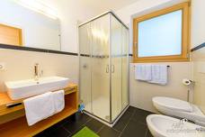 Appartementhaus Fuchsmaurer - Badezimmer Monolokal