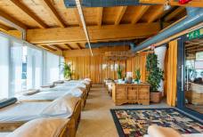 Wellnessbar und Terrasse