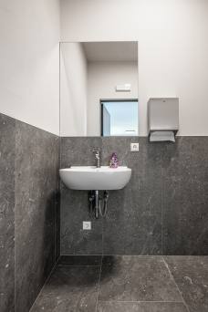 Seilbahn Verdins Tall - Toilette Bergstation