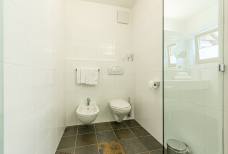 Design Hotel Feldmilla - Bad zugängliches Zimmer 118